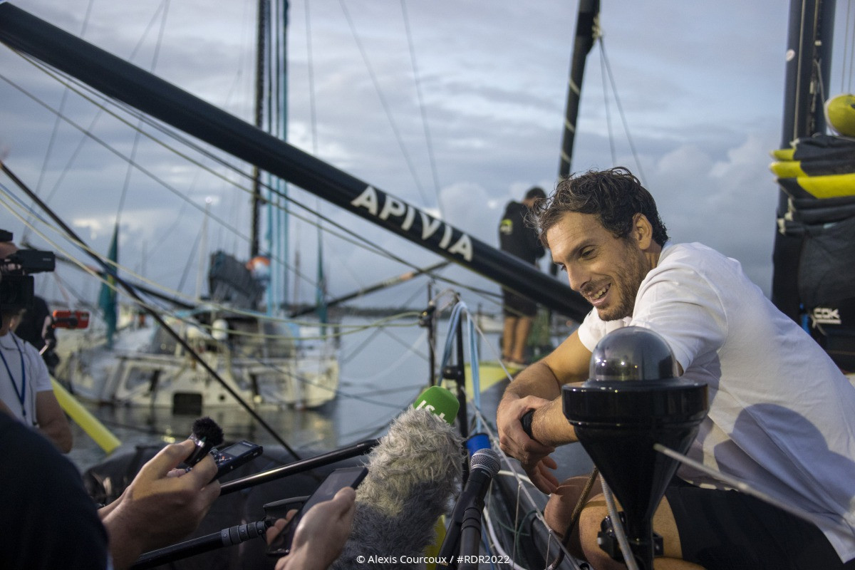 100637 charlie dalin apivia deuxieme en imoca de la route du rhum r 1200 900