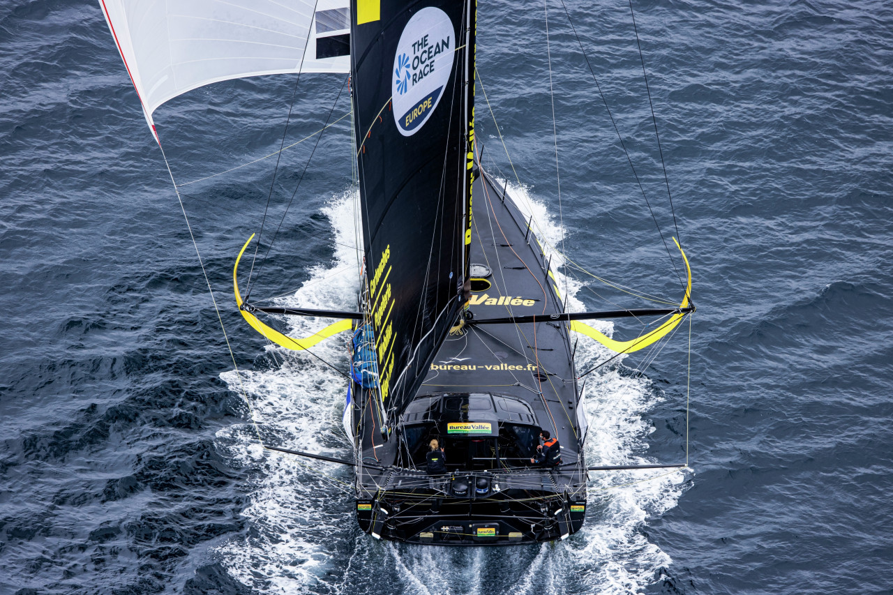 14 00 210602 JRE 5934 5831 3000x3000