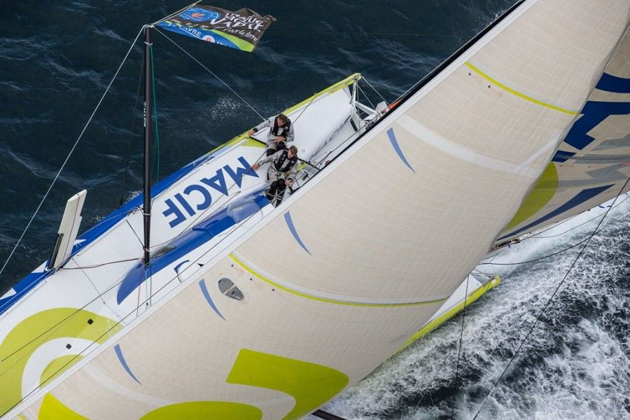 IMOCA Leader MACIF Dismasted