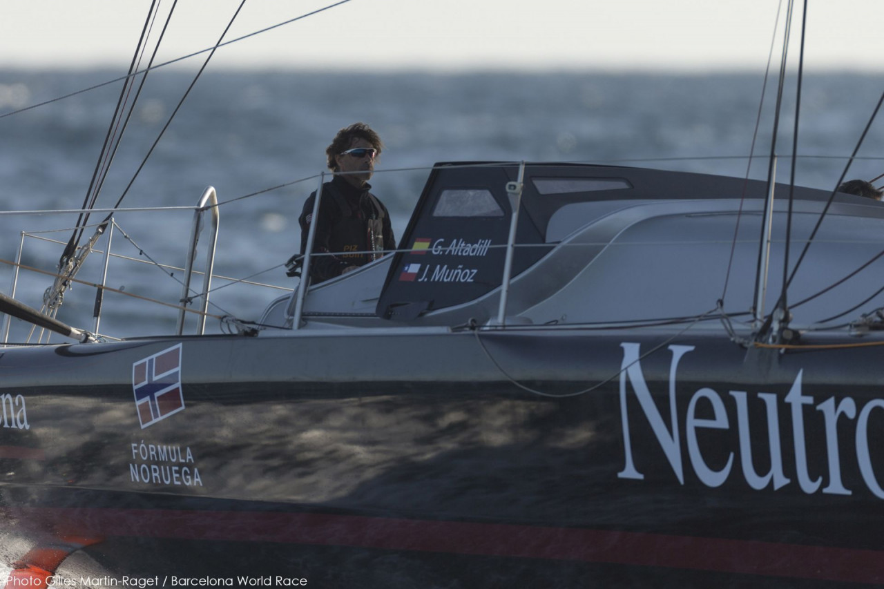 Neutrogena crosses Cape Horn with 40 knots of wind