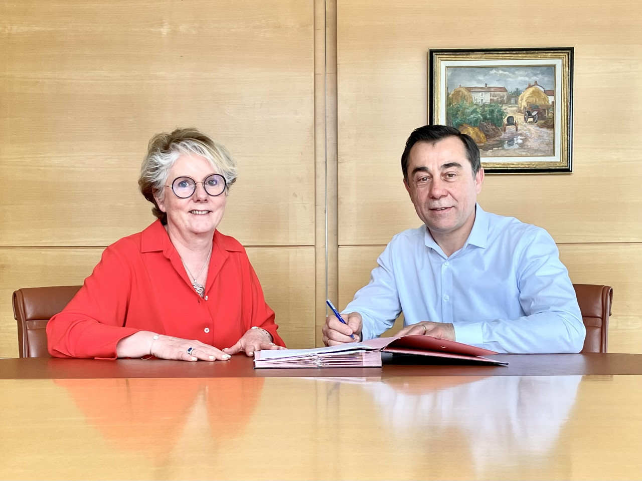 Signature Partenariat Sodebo Patricia Brochard Alain Leboeuf  c SAEM Vendee
